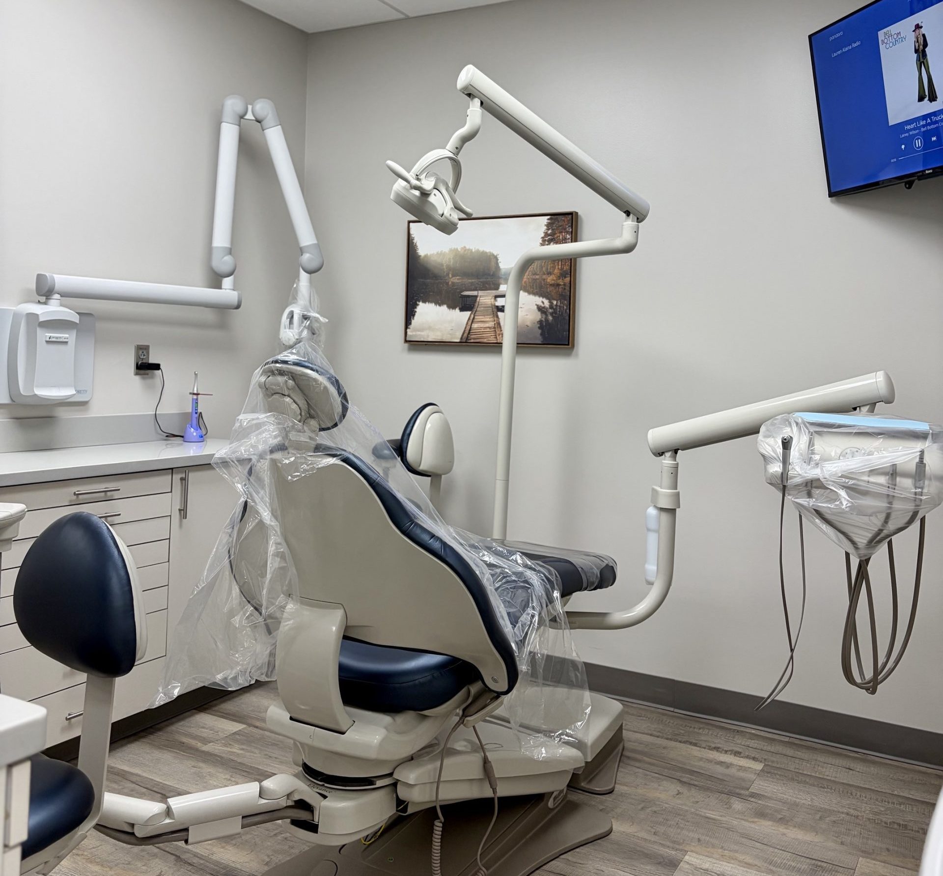 Treatment room prepared for tooth-colored filling placement